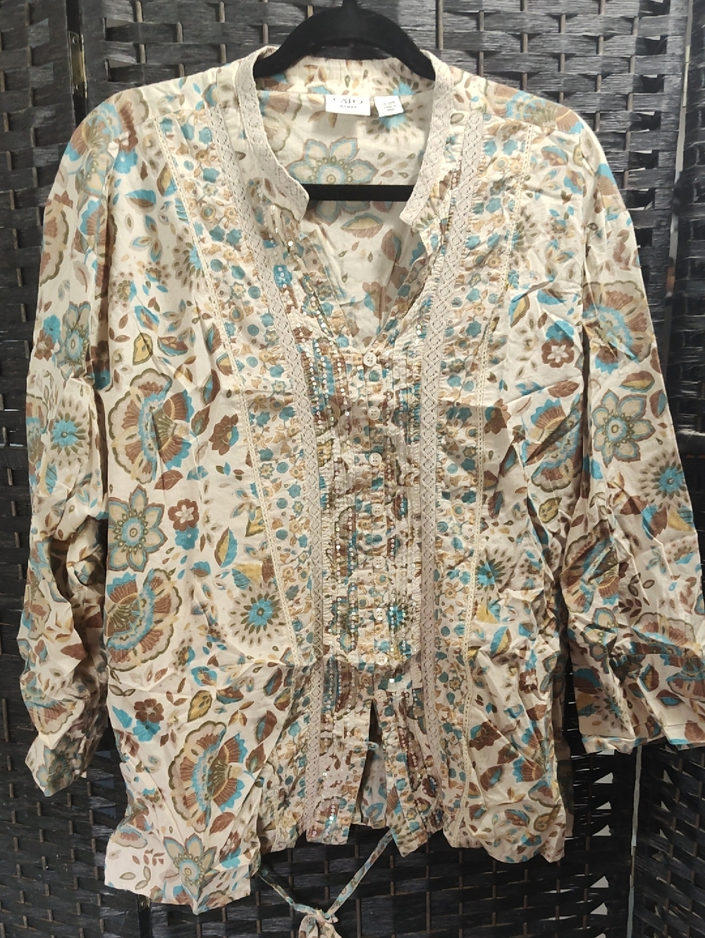 Cato Floral Button-Front Blouse in Cream & Teal